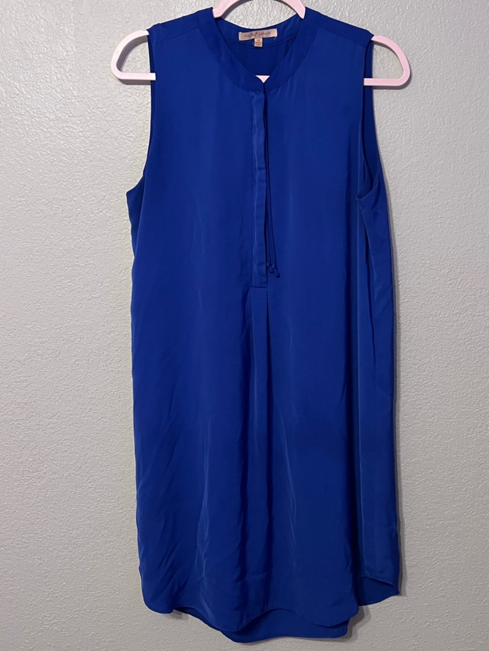 Gibson Latimer Royal Blue Sleeveless Blouse